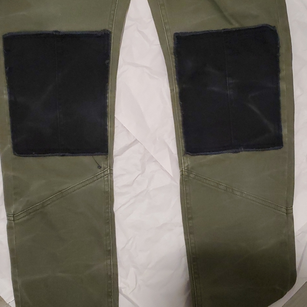 Free People Chino pants .